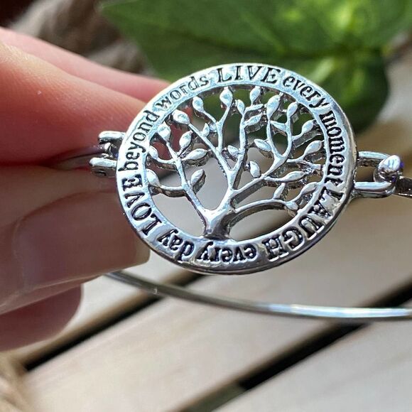 Love Beyond Words Tree of Life Silver bangle - Picture 4 of 5
